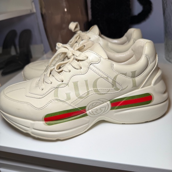 GUCCI leather shoes, woman’s size 7 - Picture 2 of 6